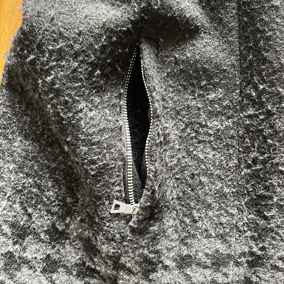 Light winter coat in black and grey - Picture 3 of 6
